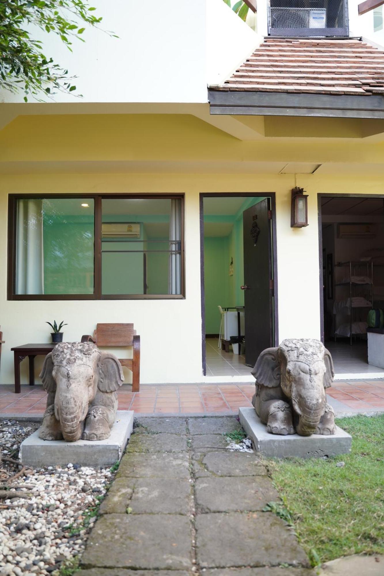 Elegant Lanna Guesthouse Čiang Mai Exteriér fotografie